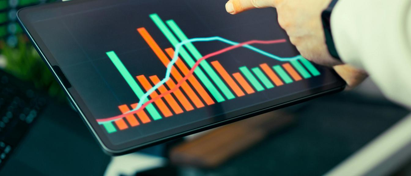 Educational guide: Moving averages explained for forex and crypto traders