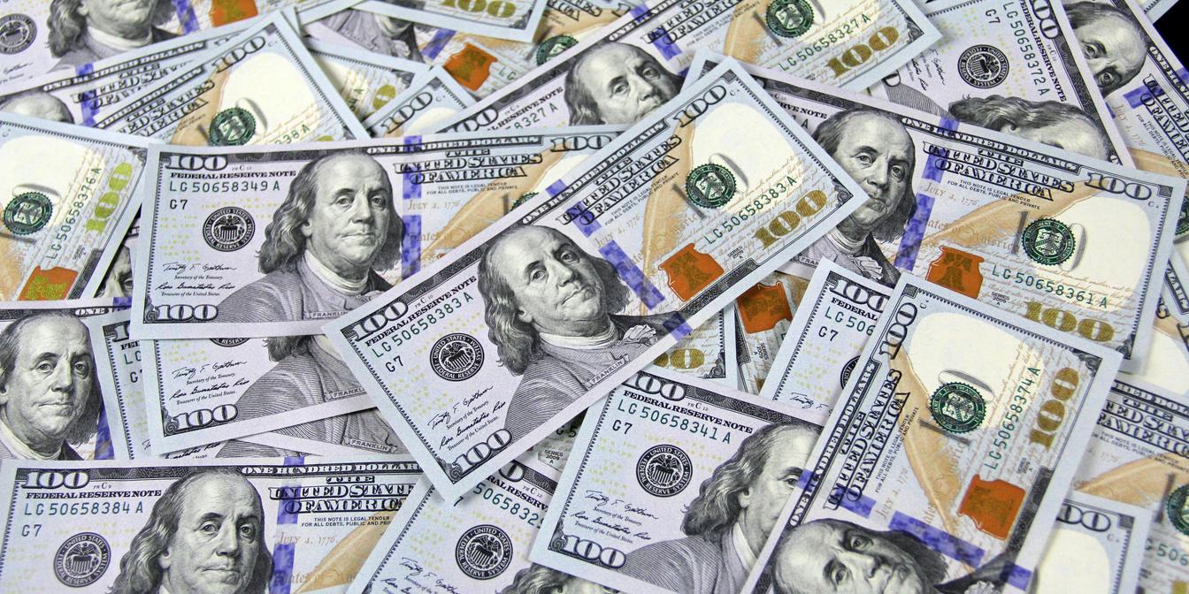 Market chart and macro headlines for EURUSD this week