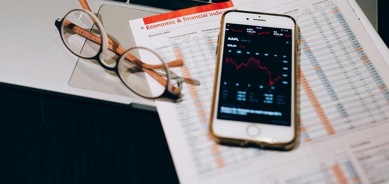 Market chart and macro headlines for BTCUSD this week