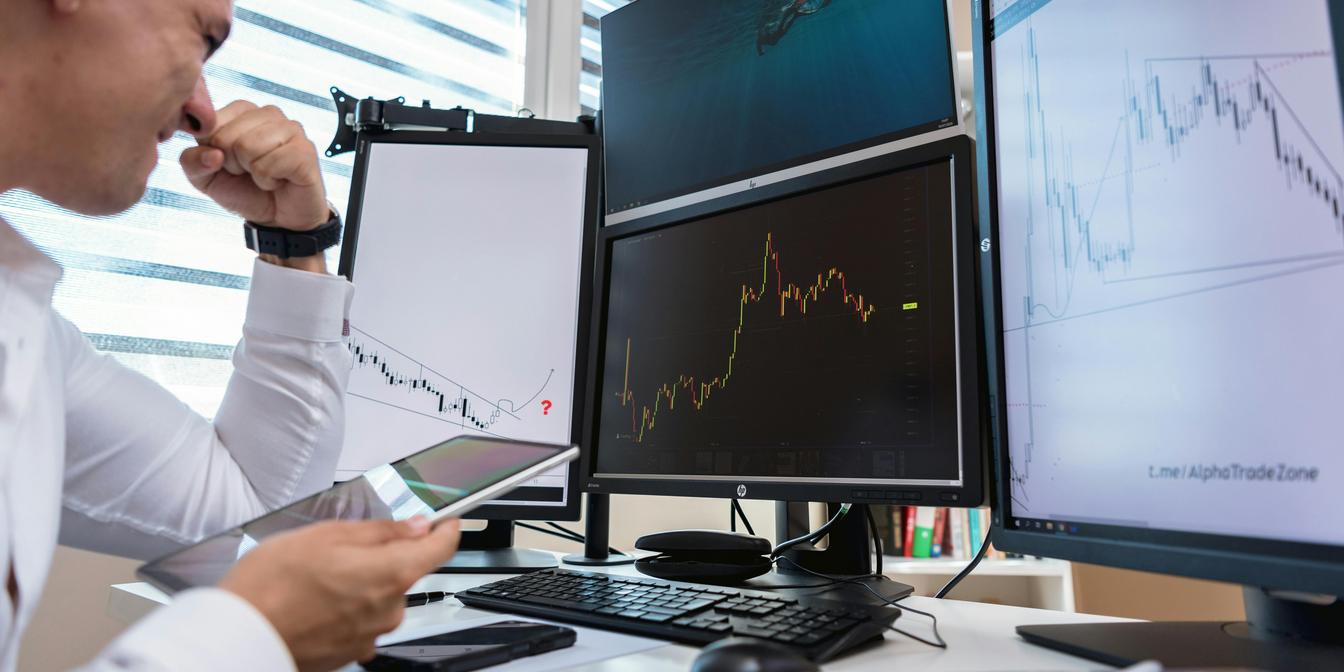 BTCUSD market chart with macro headlines this week