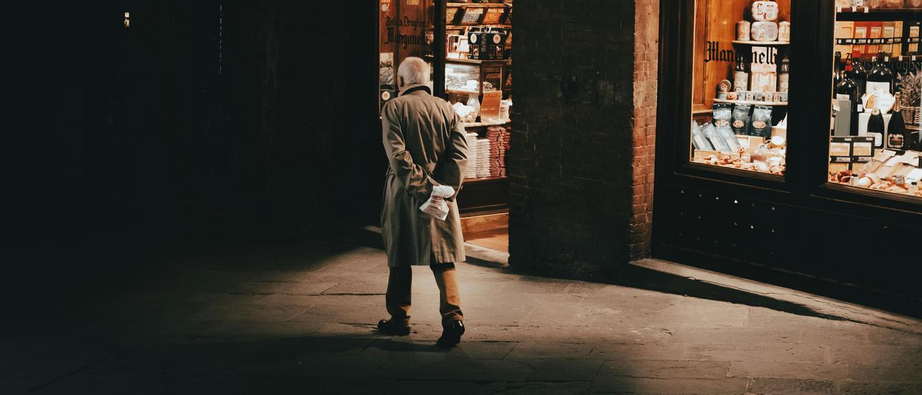 Retail sales explained: consumer demand and USD reaction for forex and crypto traders