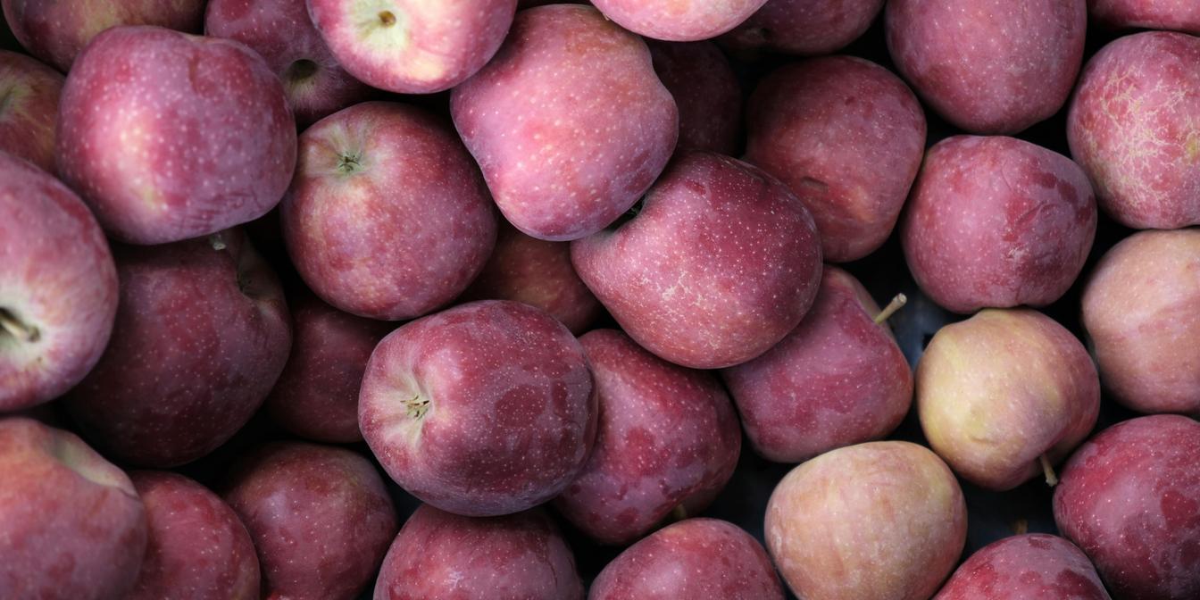 EURUSD market chart and macro headlines