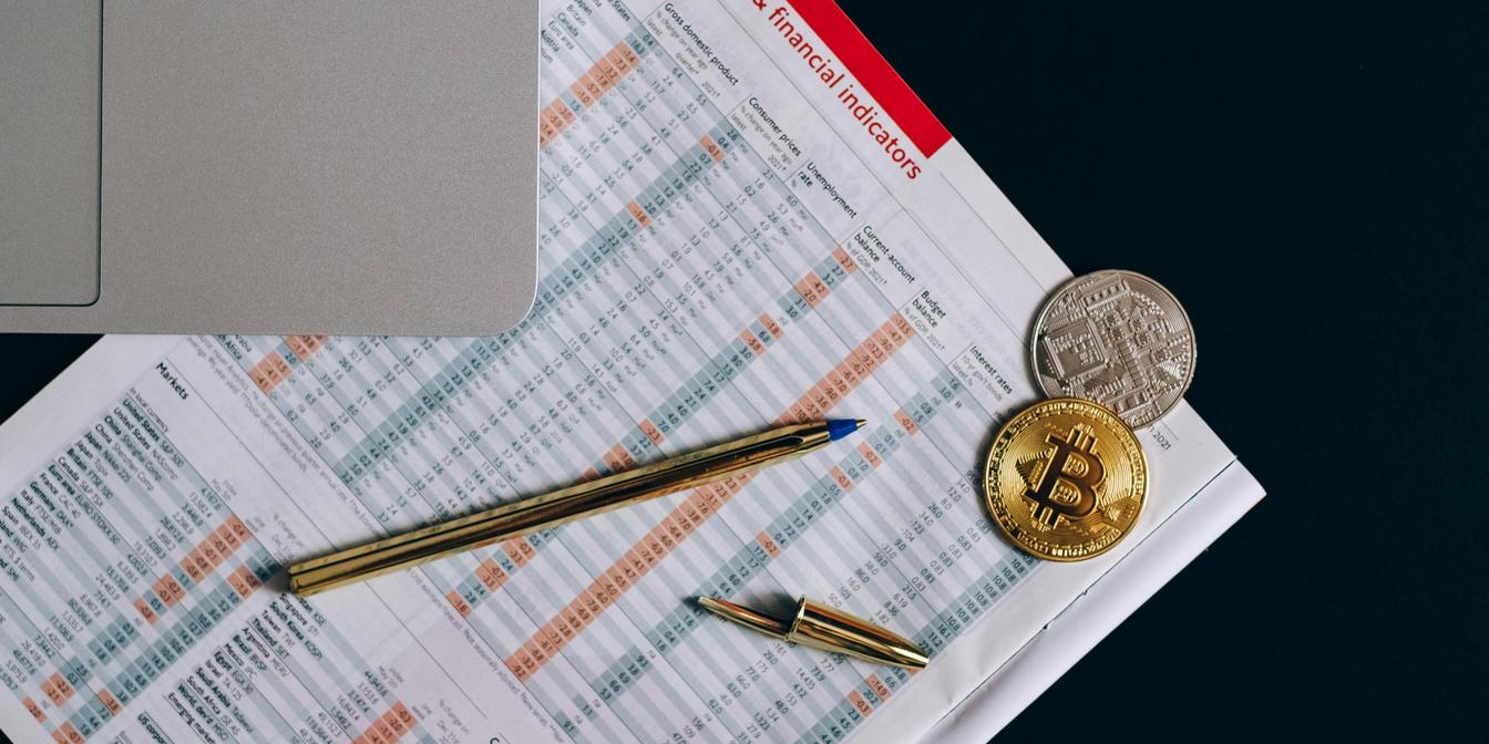 Market chart and macro headlines for BTCUSD this week