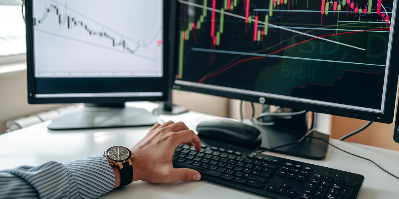 Market chart and macro headlines for EUR/USD this week