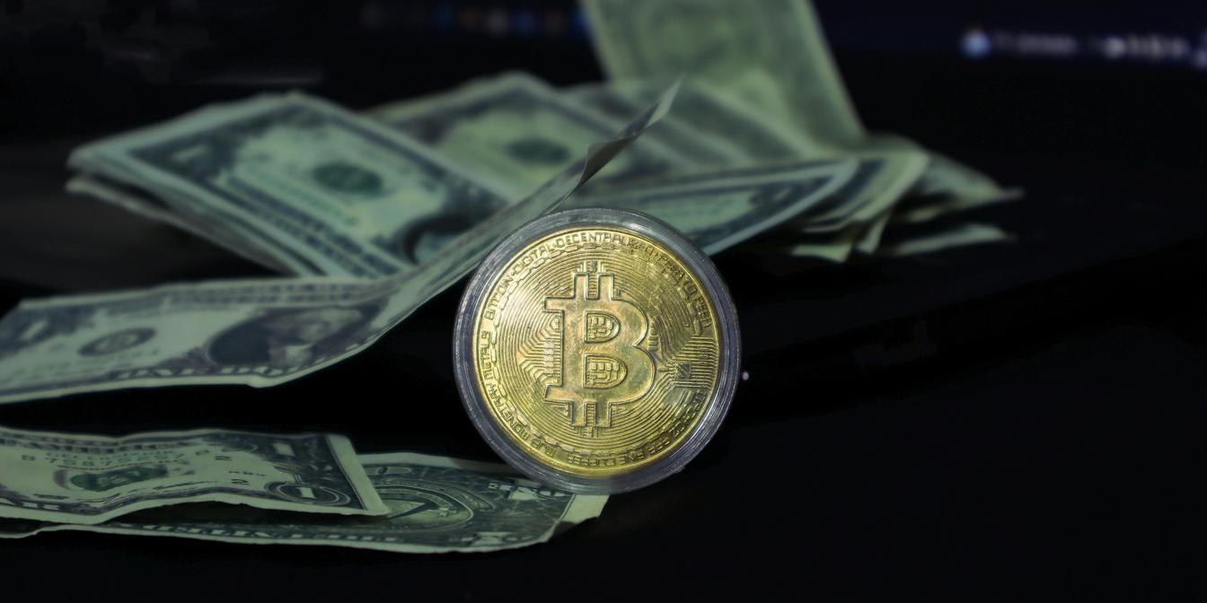 Market chart and macro headlines for BTCUSD this week