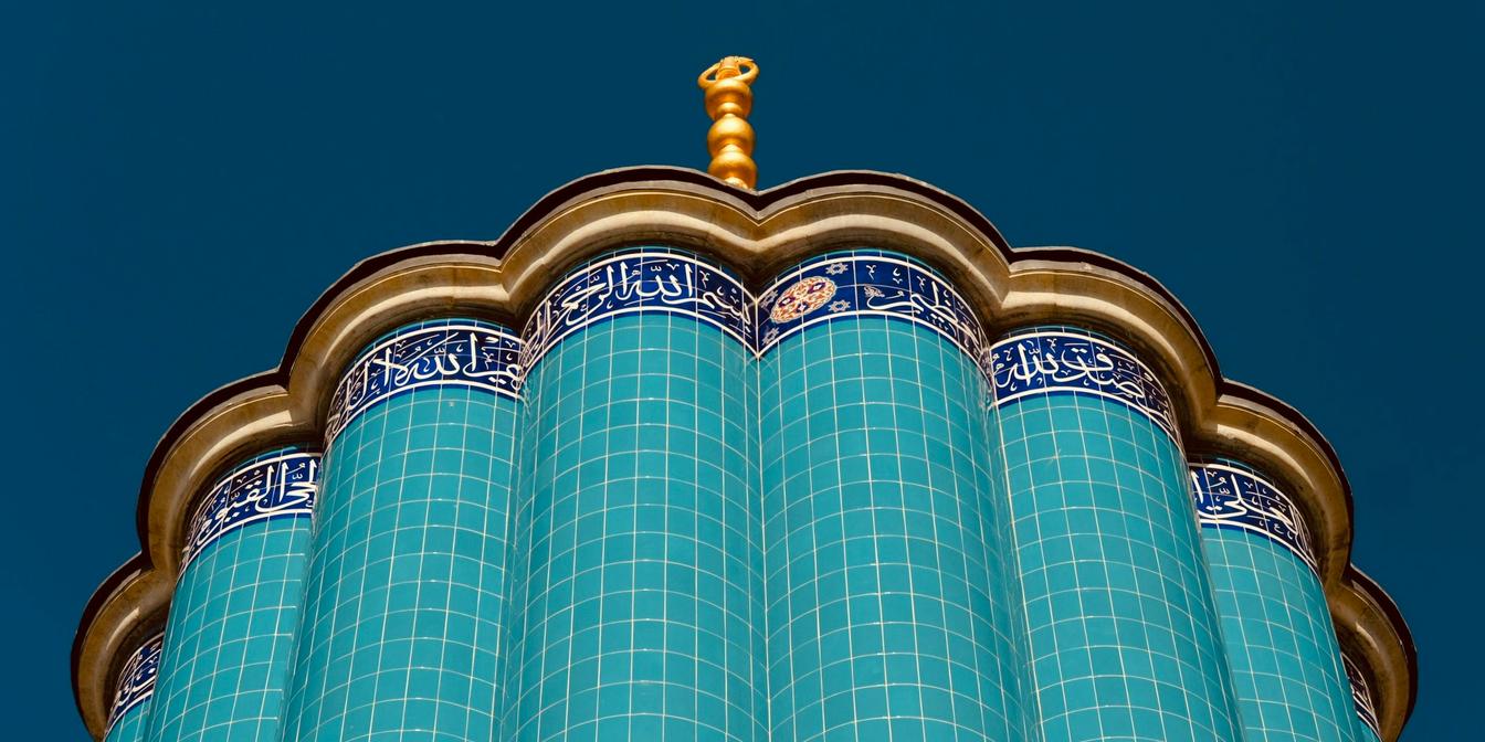 Market chart and macro headlines for XAUUSD this week